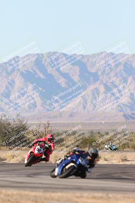 media/Dec-07-2025-CVMA (Sun) [[3e7d2de5dc]]/Race 16-Formula Middleweight/